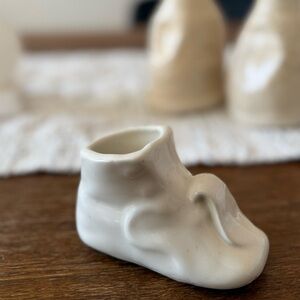 Elegant Mini White Ceramic Baby Shoe Vase - Decorative Nursery Art